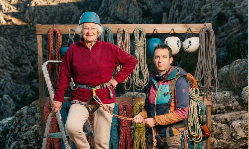 madre e figlio che stanno per vivere un'avventura smartbox