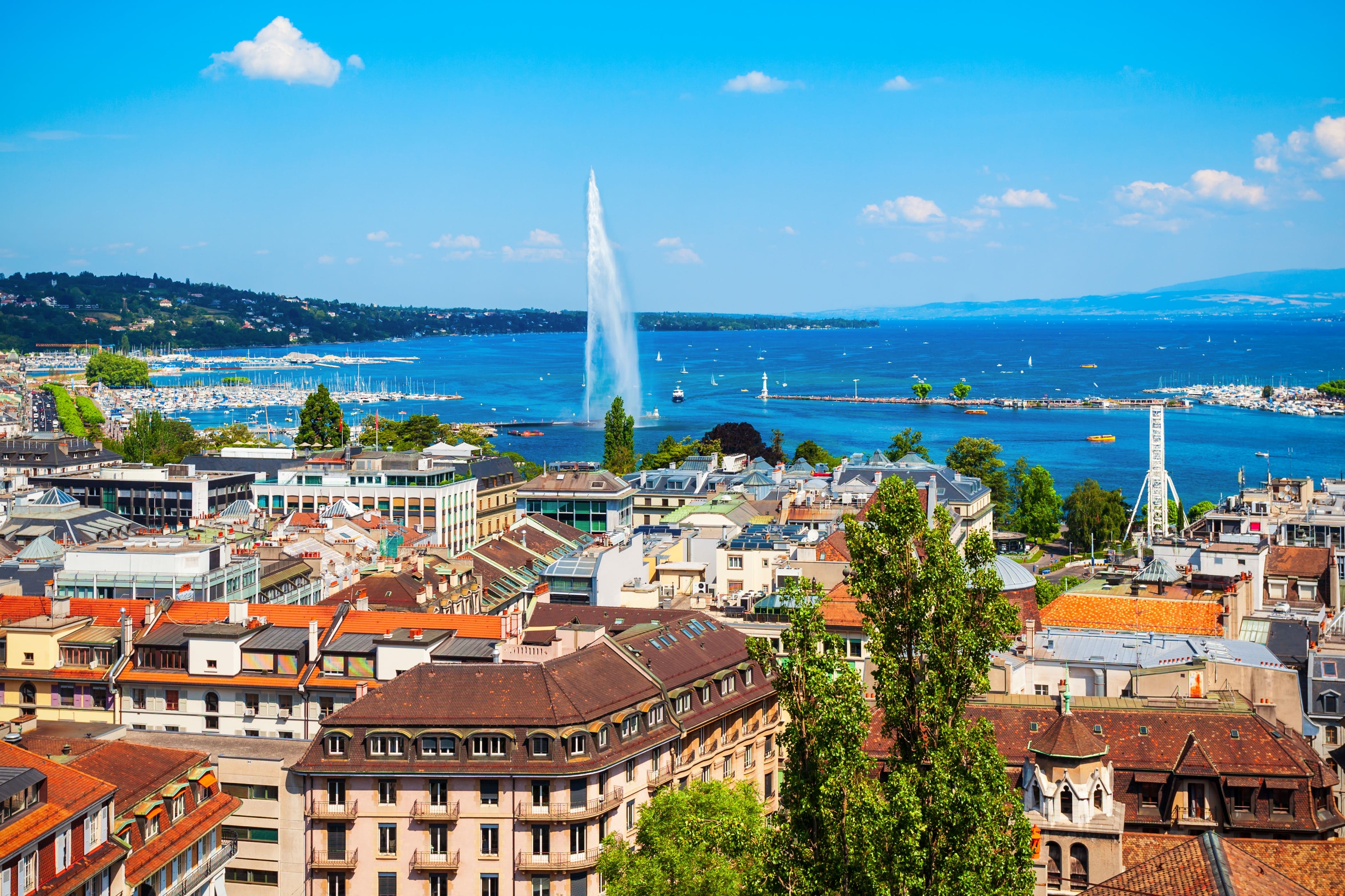 Vue panoramique aérienne de Genève. Genève est la deuxième ville la plus peuplée de Suisse, située sur le lac Léman.